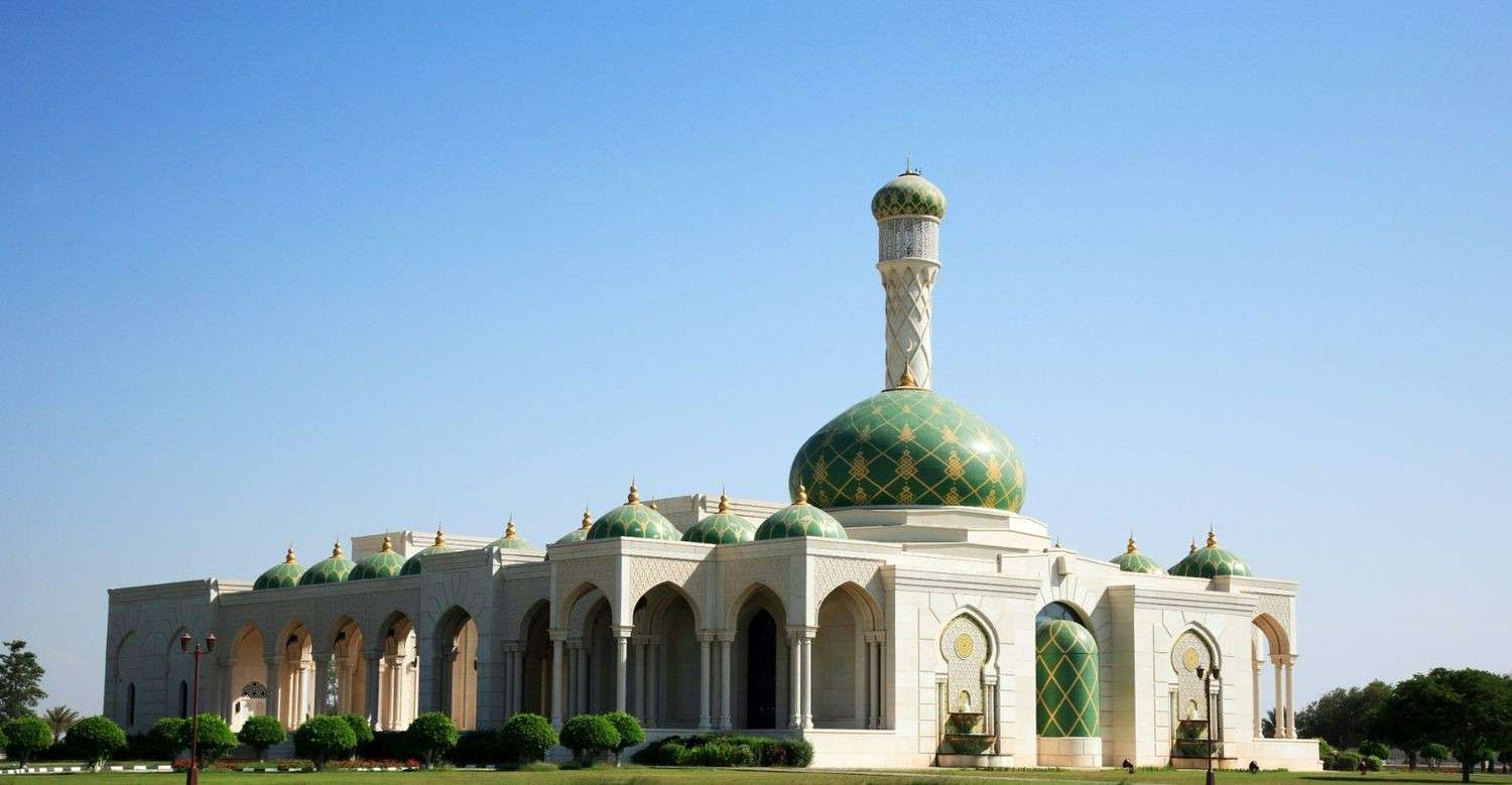 Explore Oman image with buzzintrips tour and travel organisation
