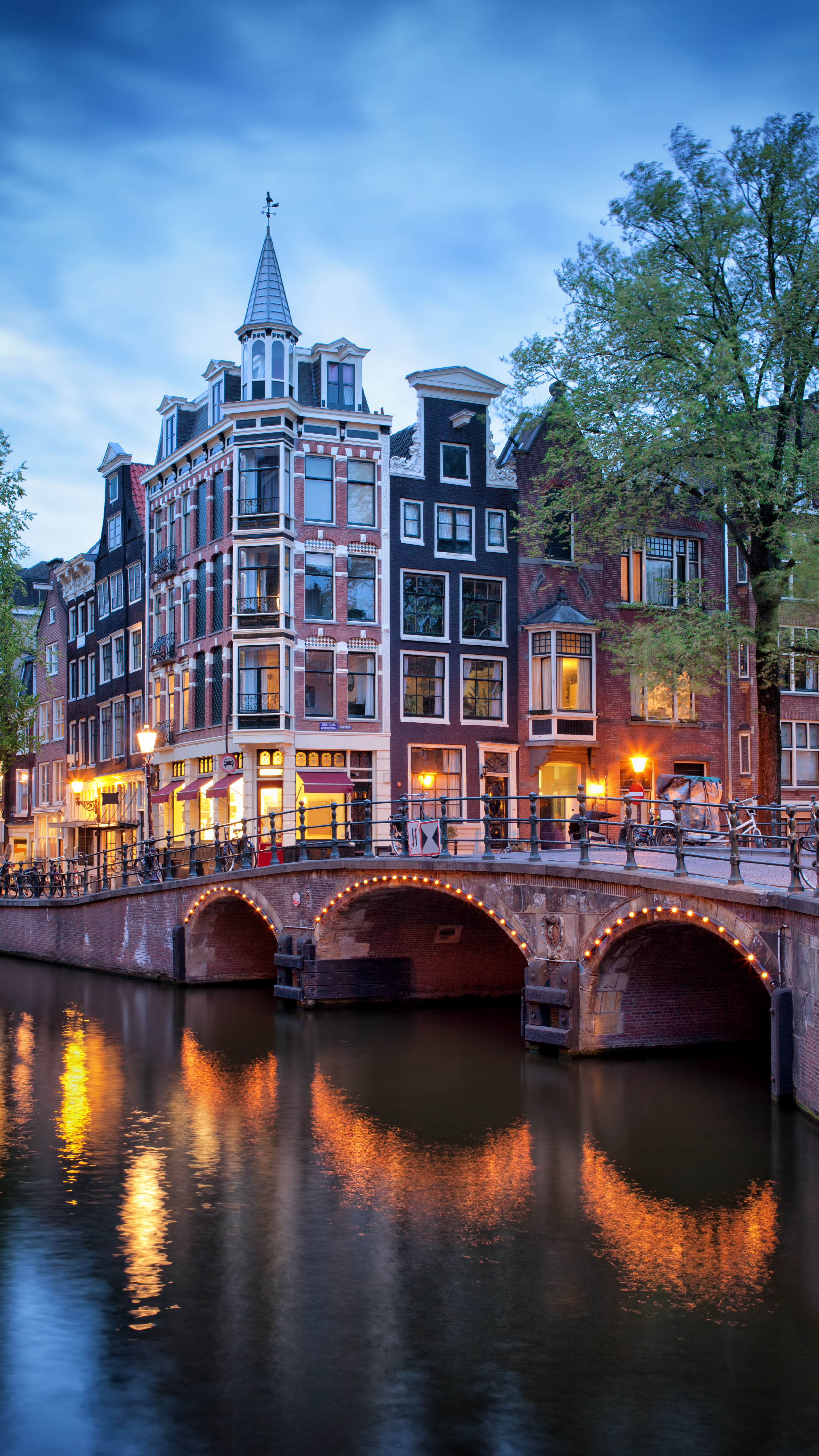 Amsterdam Luxury tour and travel packages in budget