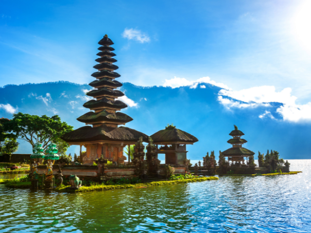 Indonesia Luxury tour and travel packages in budget